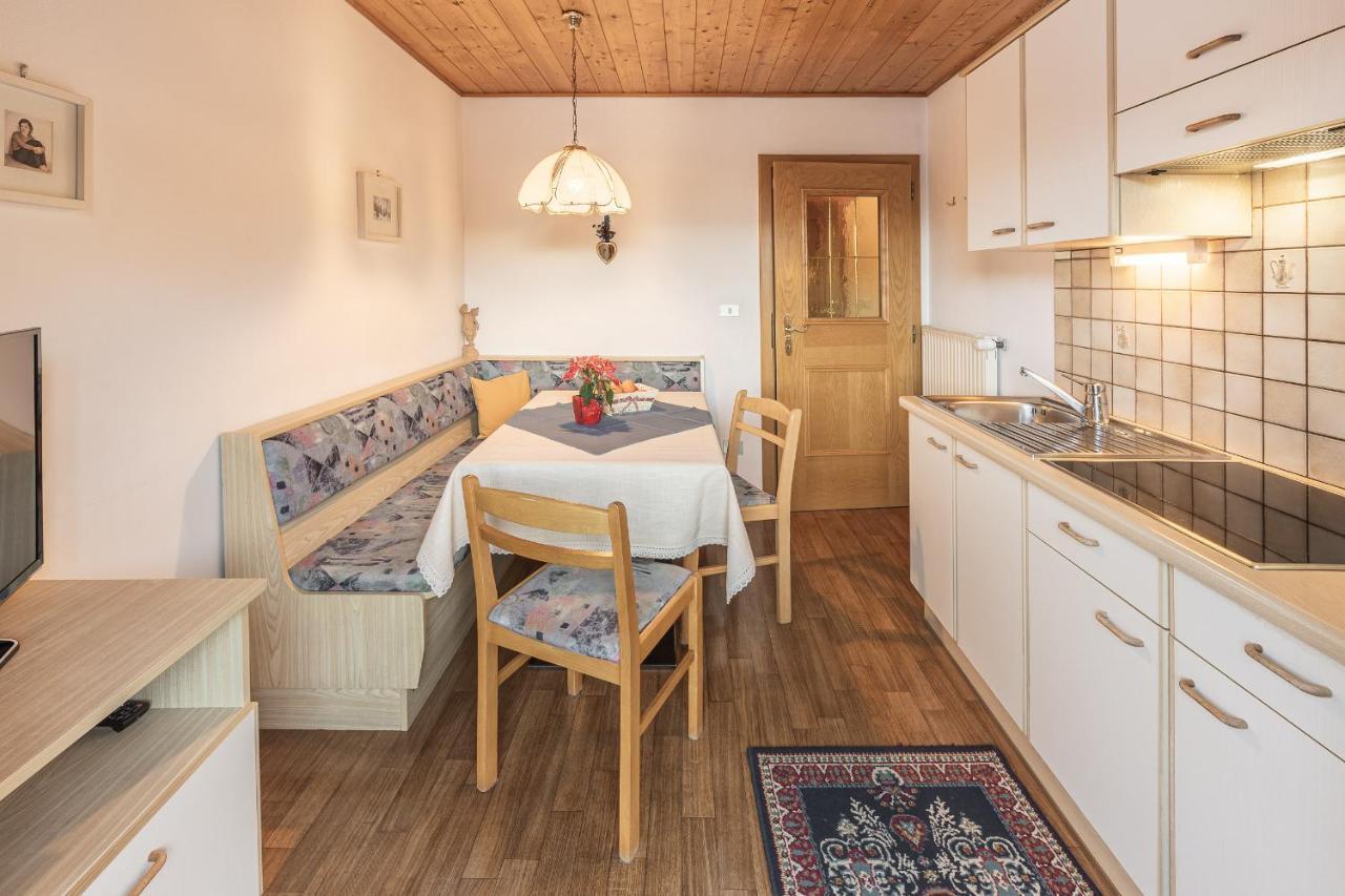 App. Promberger Apartment San Lorenzo di Sebato Luaran gambar